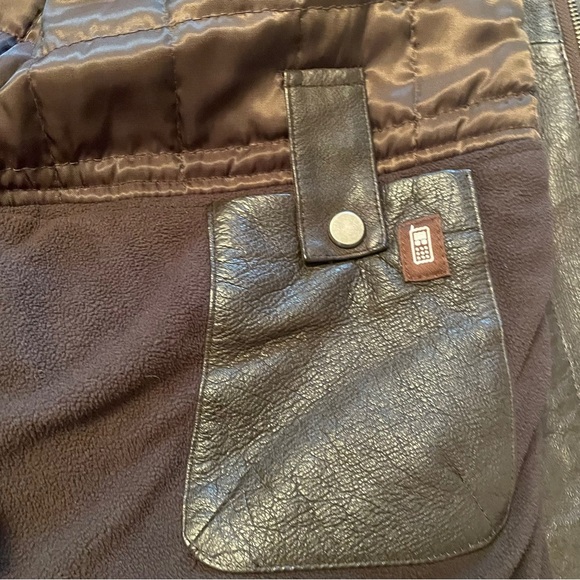Danier Men's Dark Brown Leather Jacket w/detachable hood.Size 40/Medium - Picture 14 of 16